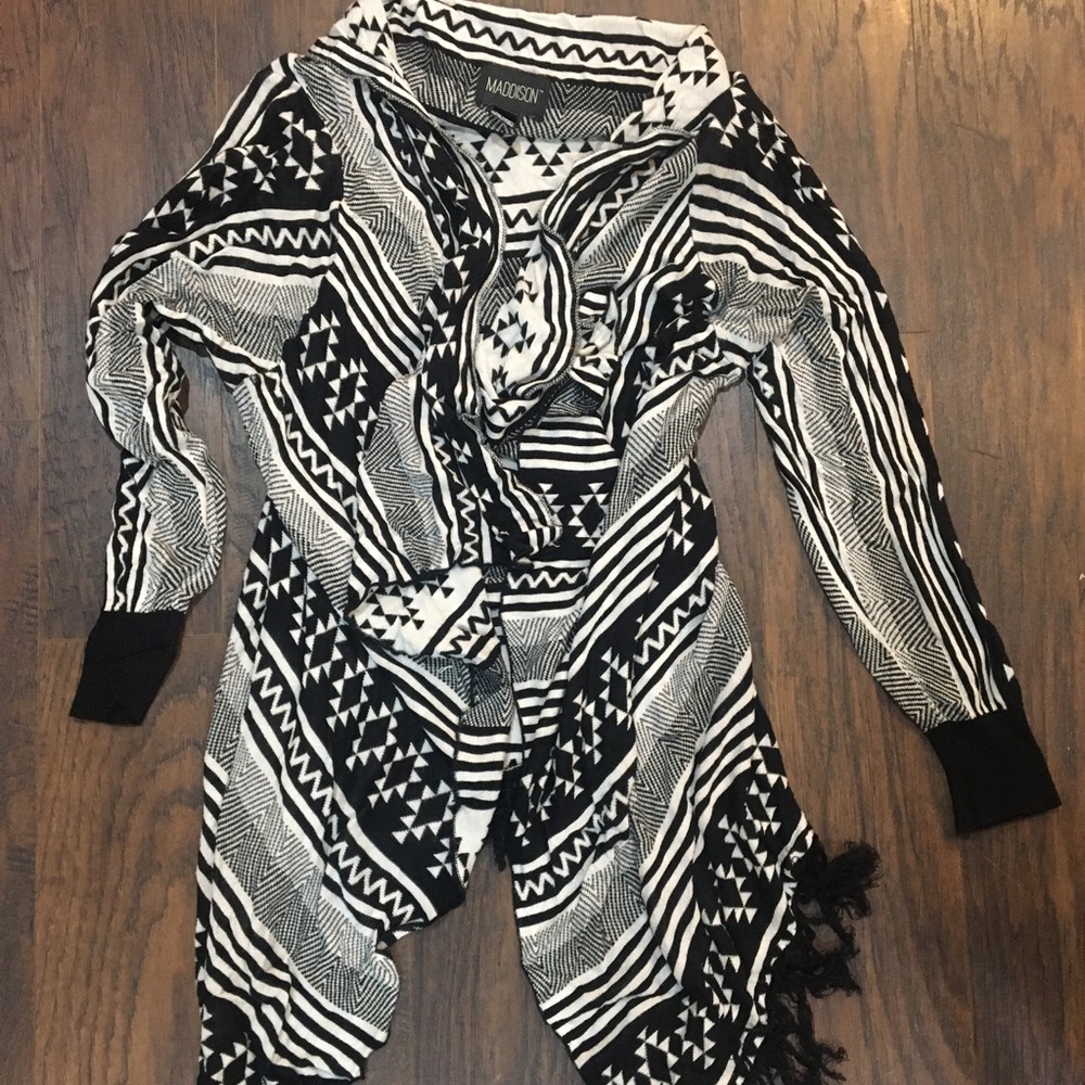 Boho long sweater with fringe